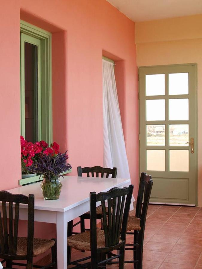 Flower And Crafts - The Eco Nature House * Monolitos